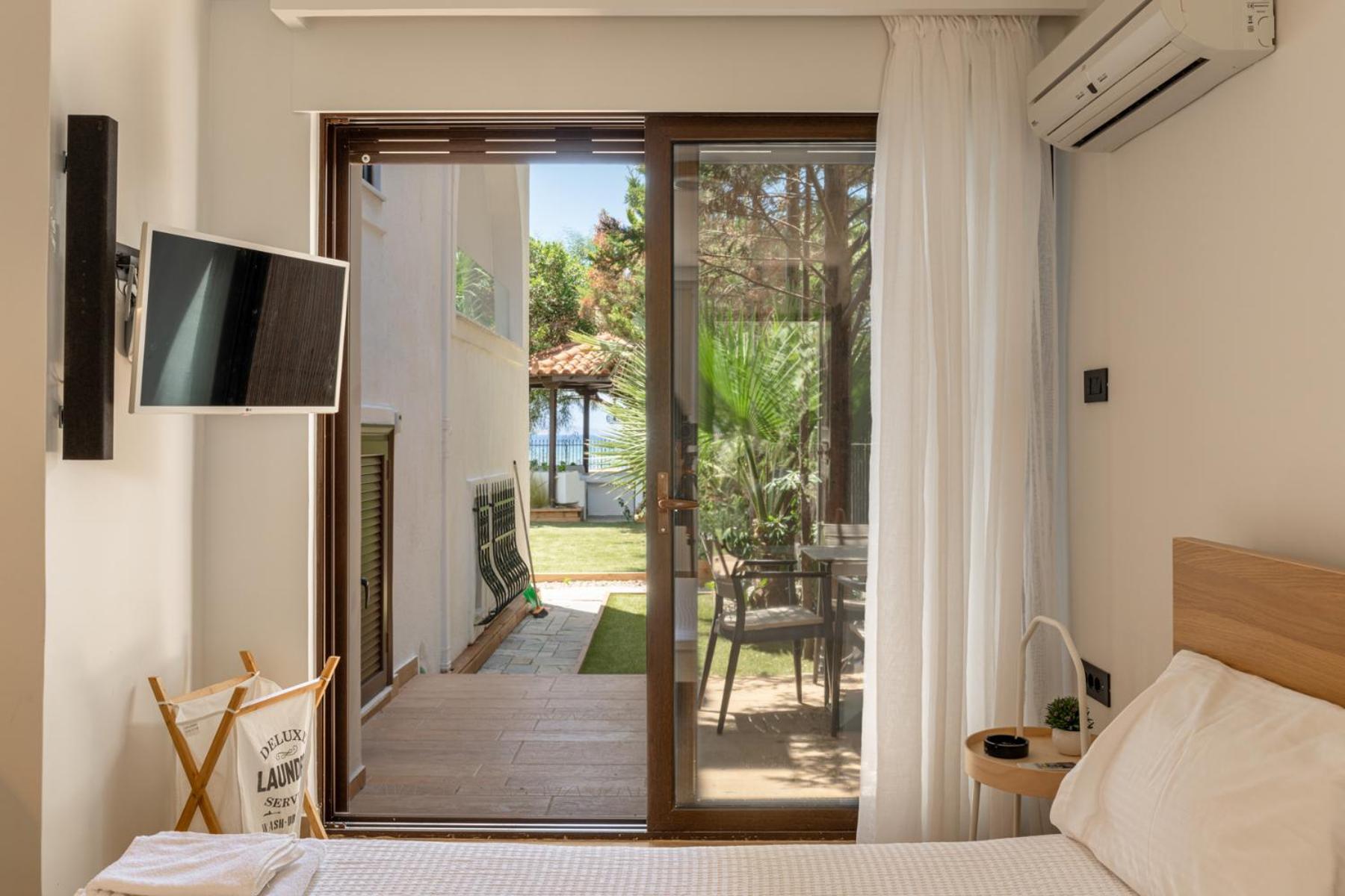 Alkis Guest House By Aegiankazarte Kapotidhes Esterno foto