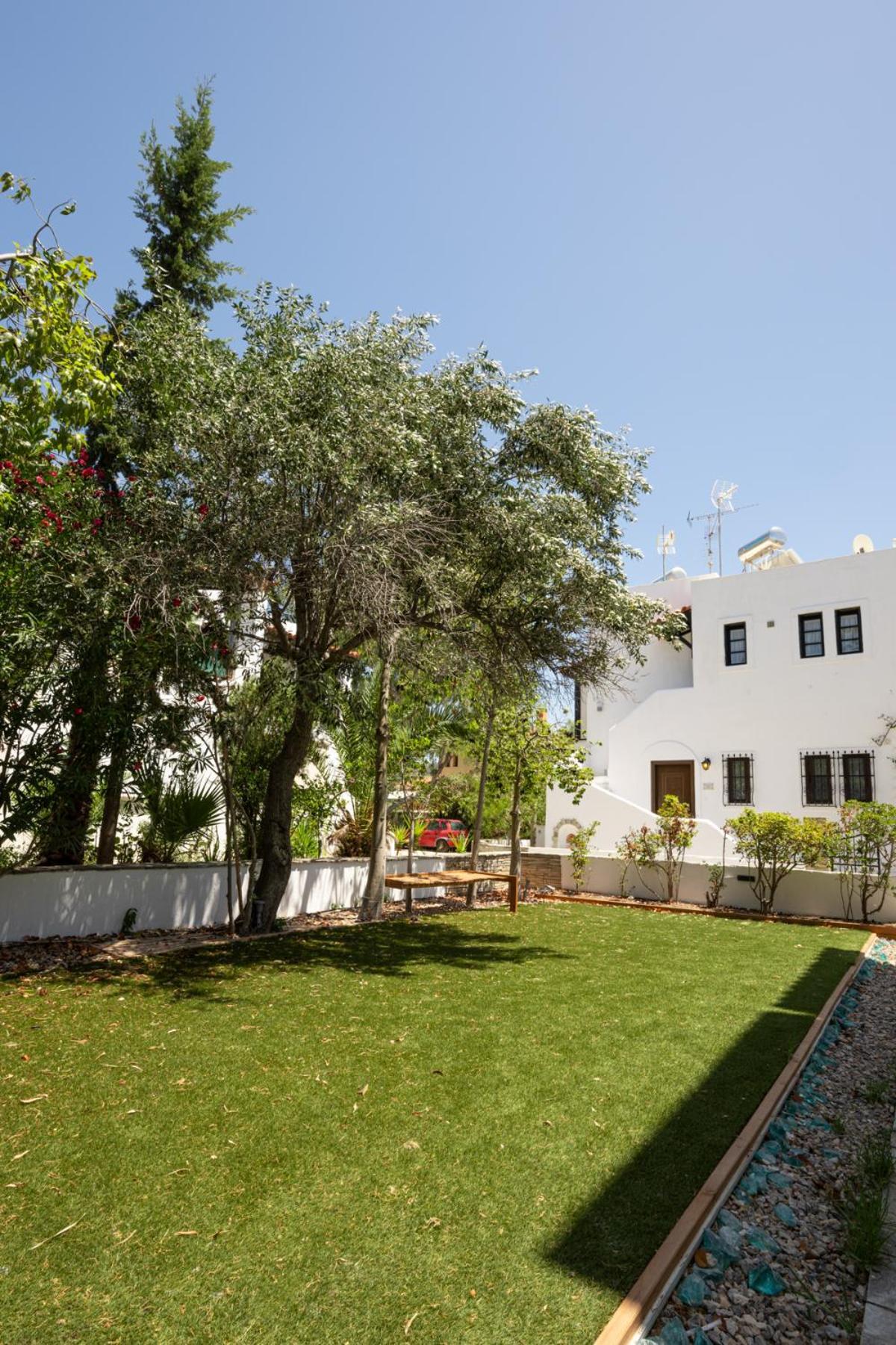 Alkis Guest House By Aegiankazarte Kapotidhes Esterno foto