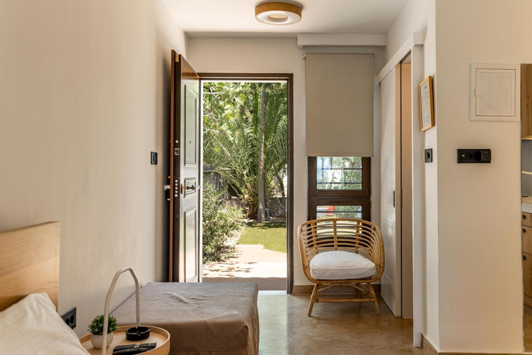 Alkis Guest House By Aegiankazarte Kapotidhes Esterno foto